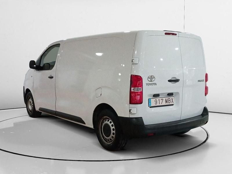 Usado Toyota Proace 102 CV (75 kW) 2021 Blanco Monovolumen