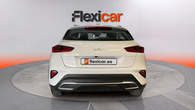 Usado Kia XCeed 101 CV (74 kW) 2024 Blanco SUV