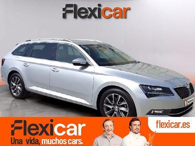 Gris Usado 2019 Skoda Superb LAURIN & KLEMENT Familiar | 21.990 € (Precio justo) - Imagen 1/4