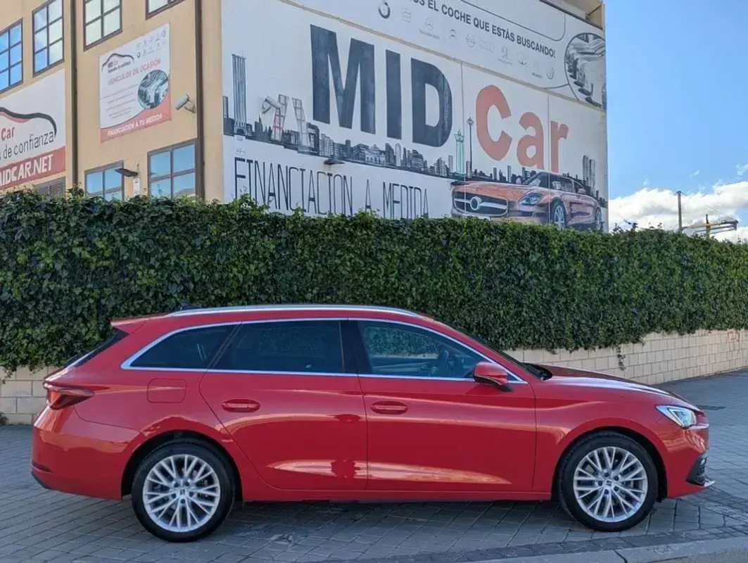 Käytetty Seat Leon ST XCELLENCE 205 HP (150 kW) 2021 Punainen Farmari