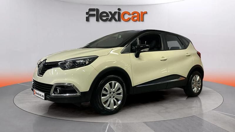 Usado Renault Captur Zen 90 CV (66 kW) 2016 Beige SUV