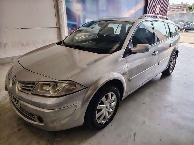 Usado Renault Mégane GrandTour Dynamique 110 CV (80 kW) 2008 Gris / plata Familiar