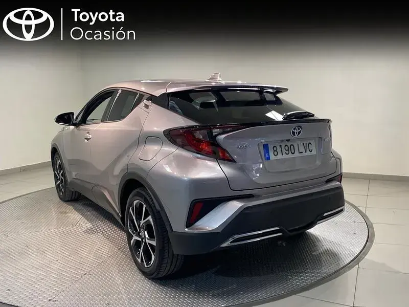 Usado Toyota C-HR Advance 184 CV (135 kW) 2021 Gris / plata SUV