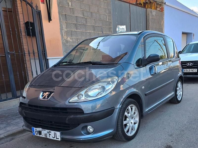 Azul Usado 2006 Peugeot 1007 Utilitario | 2699 € (Super precio) - Imagen 1/4