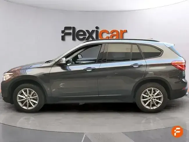 Używany BMW X1 192 KM (141 kW) 2018 Szary SUV