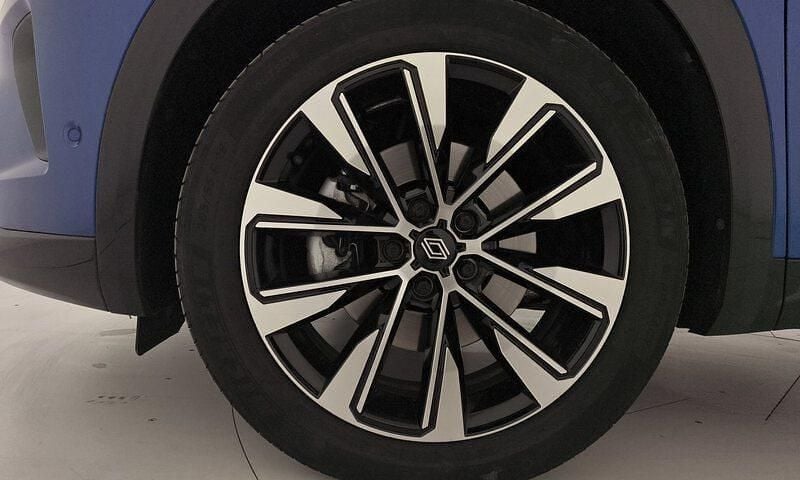 Käytetty Renault Austral Techno 200 HP (147 kW) 2024 Harmaa Katumaasturi