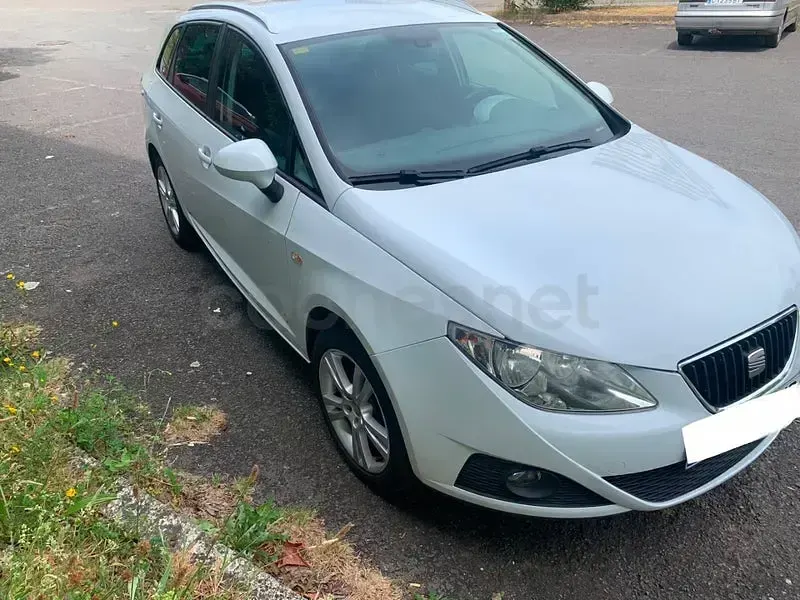 Usado Seat Ibiza ST Copa 105 CV (77 kW) 2012 Blanco Familiar