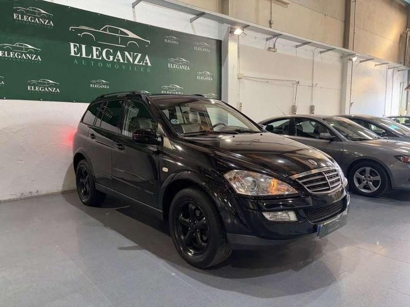 Usado Ssangyong (KGM) Kyron Limited 165 CV (121 kW) 2010 Negro SUV