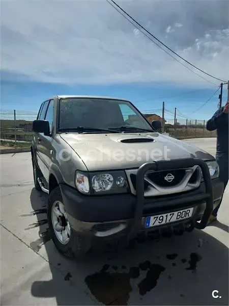 Usado Nissan Terrano Comfort 100 CV (73 kW) 2001 Beige SUV