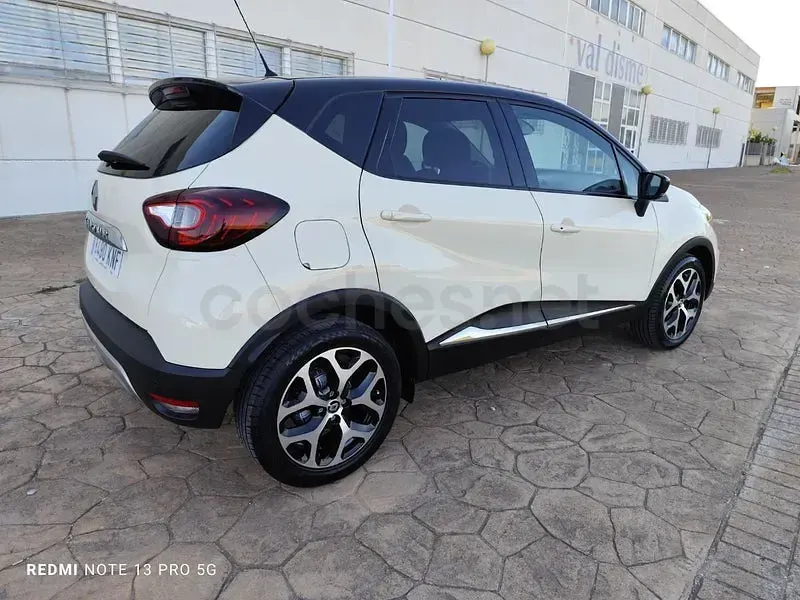 Usado Renault Captur Intens 90 CV (66 kW) 2018 Beige SUV