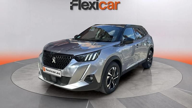 Usado Peugeot 2008 GT-line 131 CV (96 kW) 2020 Gris SUV