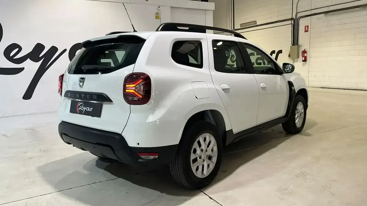 Usado Dacia Duster Comfort 115 CV (84 kW) 2022 Blanco SUV