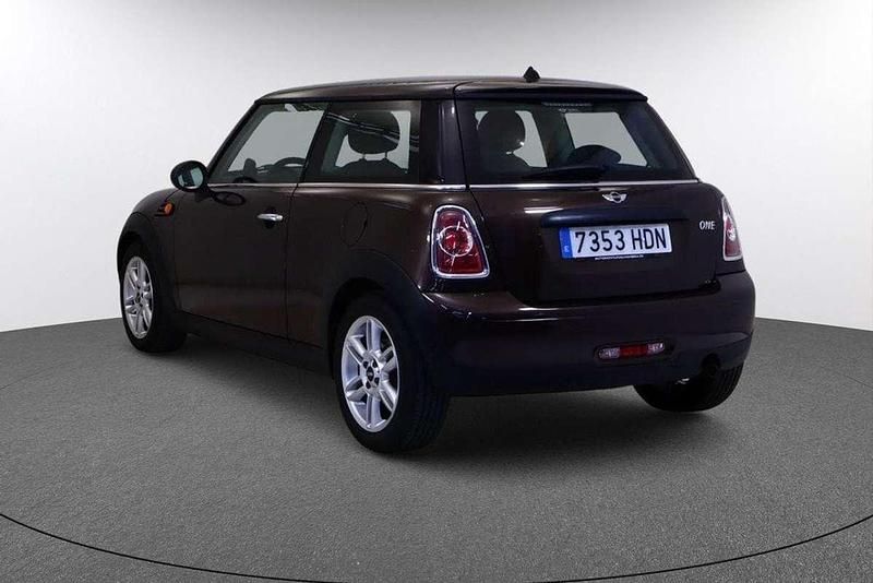 Usado Mini ONE 75 CV (55 kW) 2011 Blanco Utilitario