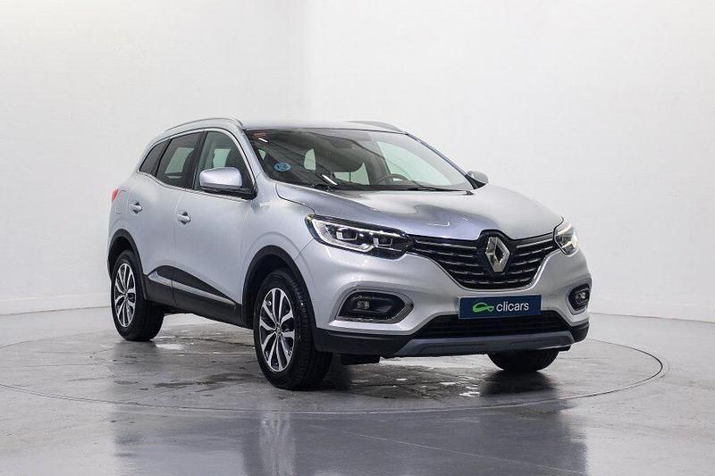 Usado Renault Kadjar Zen 140 CV (102 kW) 2021 Gris / plata SUV