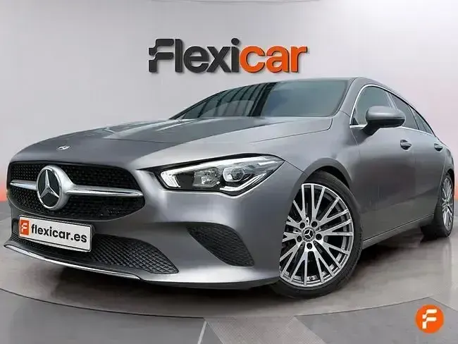Usado Mercedes CLA200 Shooting Brake 156 CV (114 kW) 2019 Gris Familiar