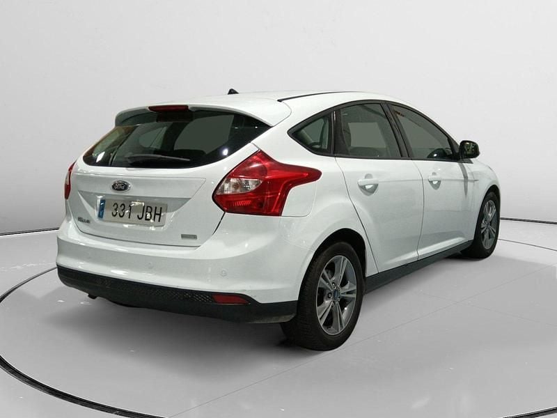 Usado Ford Focus 126 CV (92 kW) 2013 Blanco Utilitario