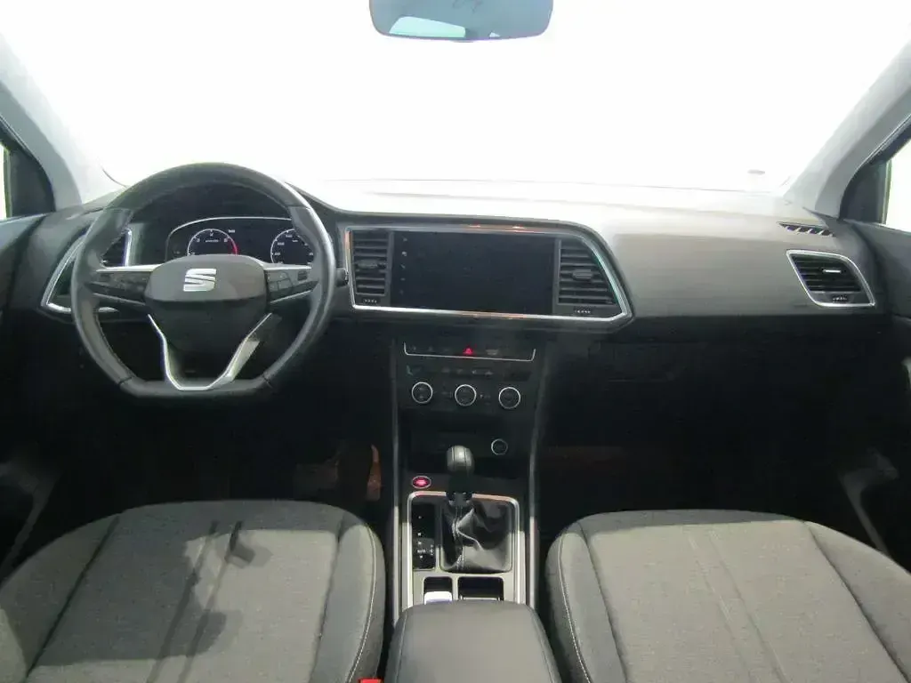 Usado Seat Ateca Style 150 CV (110 kW) 2025 Gris SUV