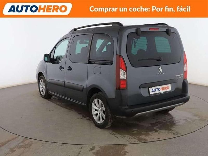 Usado Peugeot TePee Outdoor 120 CV (88 kW) 2018 Gris Van