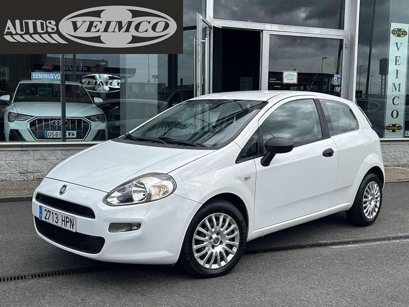 Blanco Usado 2013 Fiat Punto Pop Utilitario | 5490 € (Precio justo) - Imagen 1/4