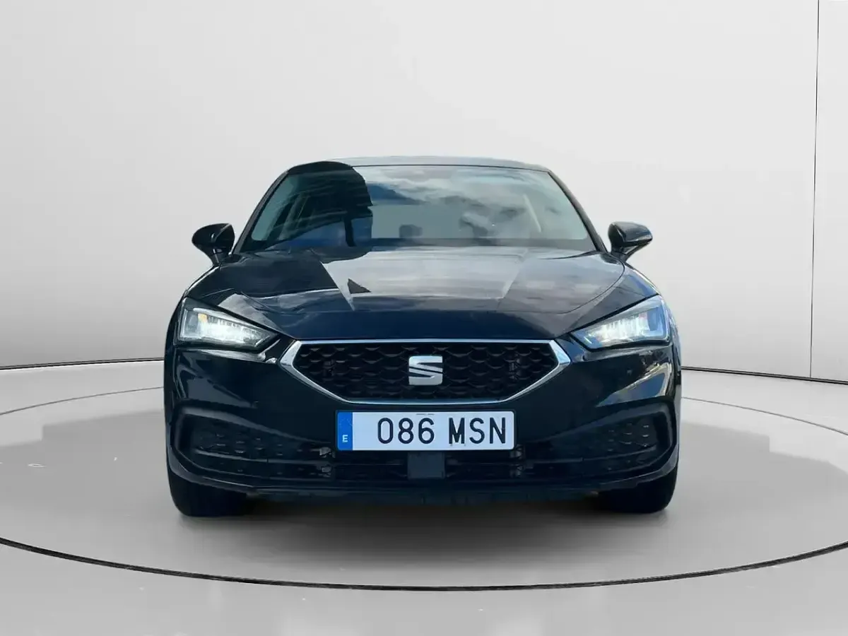 Usado Seat Leon Style 115 CV (84 kW) 2024 Negro Berlina