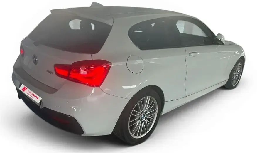Usado BMW 118 Comfort Edition 136 CV (100 kW) 2019 Blanco Utilitario