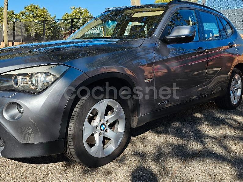Gris / plata Usado 2010 BMW X1 SUV | 9900 € (Precio justo) - Imagen 1/4