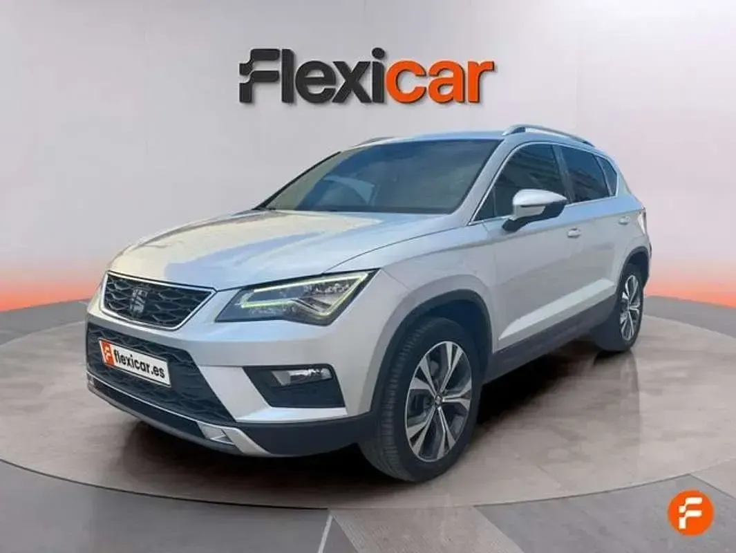 Usado Seat Ateca 4Drive 150 CV (110 kW) 2017 Gris SUV