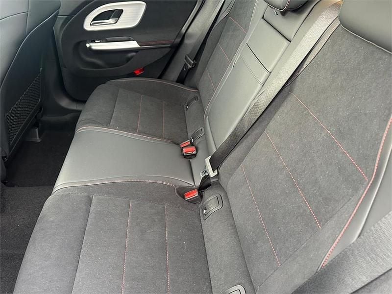 Nuevo Mercedes CLA180 136 CV (100 kW) 2026 Gris Berlina