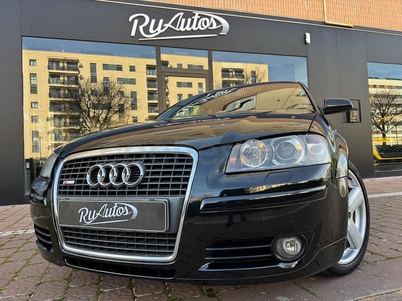 Usado Audi A3 Ambition 105 CV (77 kW) 2005 Negro Utilitario