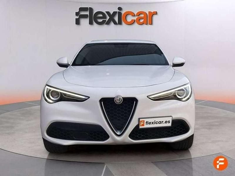 Usado Alfa Romeo Stelvio Executive 201 CV (147 kW) 2017 Blanco SUV