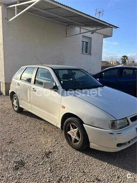 Blanco Usado 1998 Seat Ibiza Berlina | 1250 € (Precio justo) - Imagen 1/4