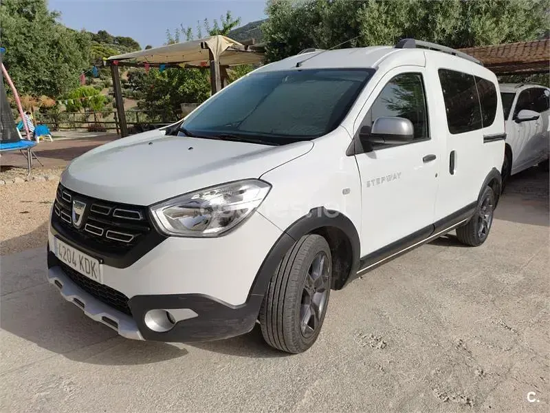 Usado Dacia Dokker 90 CV (66 kW) 2017 Blanco Monovolumen