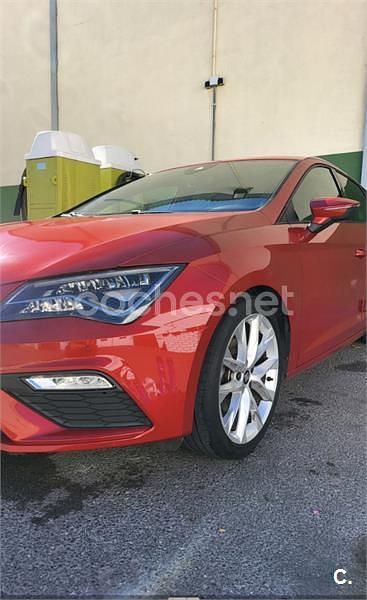 Usado Seat Leon FR 150 CV (110 kW) 2017 Rojo Berlina
