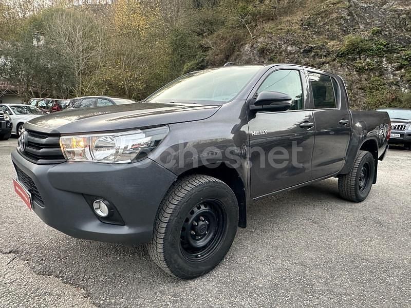 Usado Toyota HiLux 150 CV (110 kW) 2019 Gris / plata Recogida