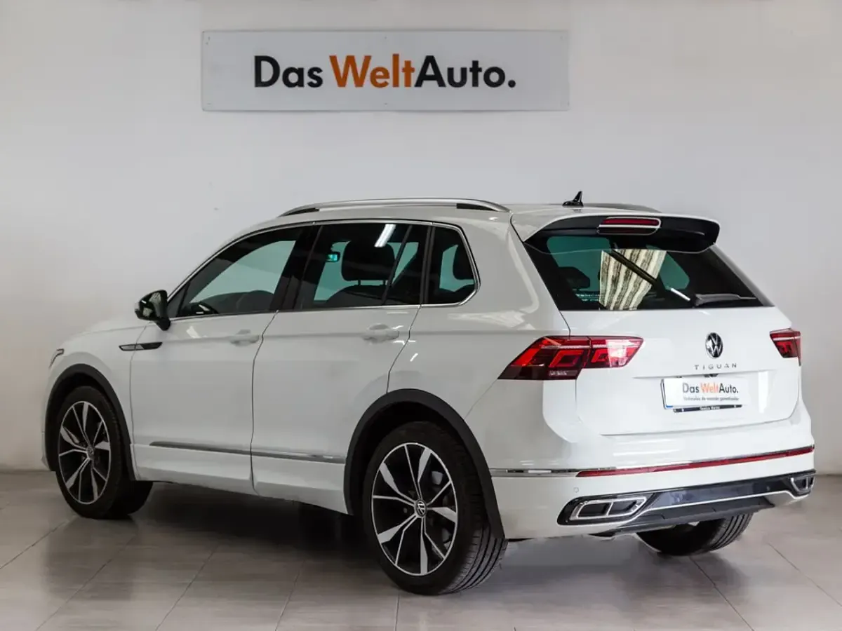 Usado VW Tiguan R-line 150 CV (110 kW) 2022 Blanco SUV