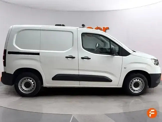 Usado Toyota Proace City City 102 CV (75 kW) 2021 Blanco Monovolumen