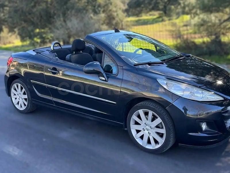 Usado Peugeot 207 CC 120 CV (88 kW) 2011 Negro Descapotable