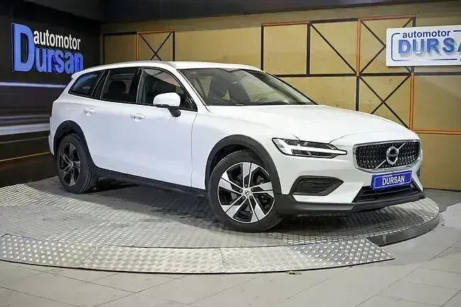 Usado Volvo V60 CC Pro 197 CV (144 kW) 2021 Blanco Familiar