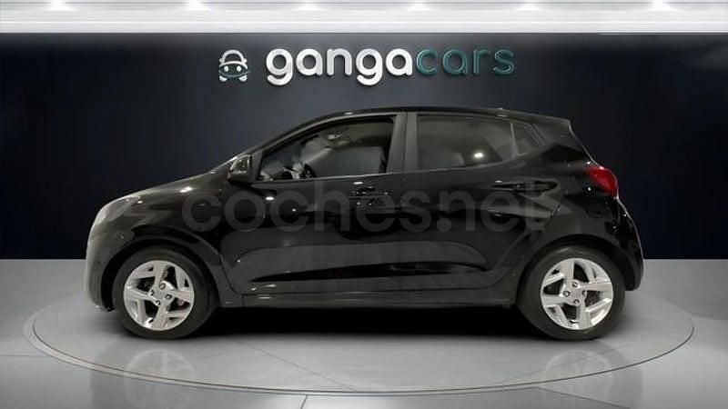 Usado Hyundai i10 67 CV (49 kW) 2023 Negro Utilitario