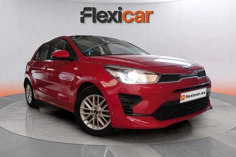 Rojo Usado 2021 Kia Rio Berlina | 11.890 € (Buen precio) - Imagen 1/4