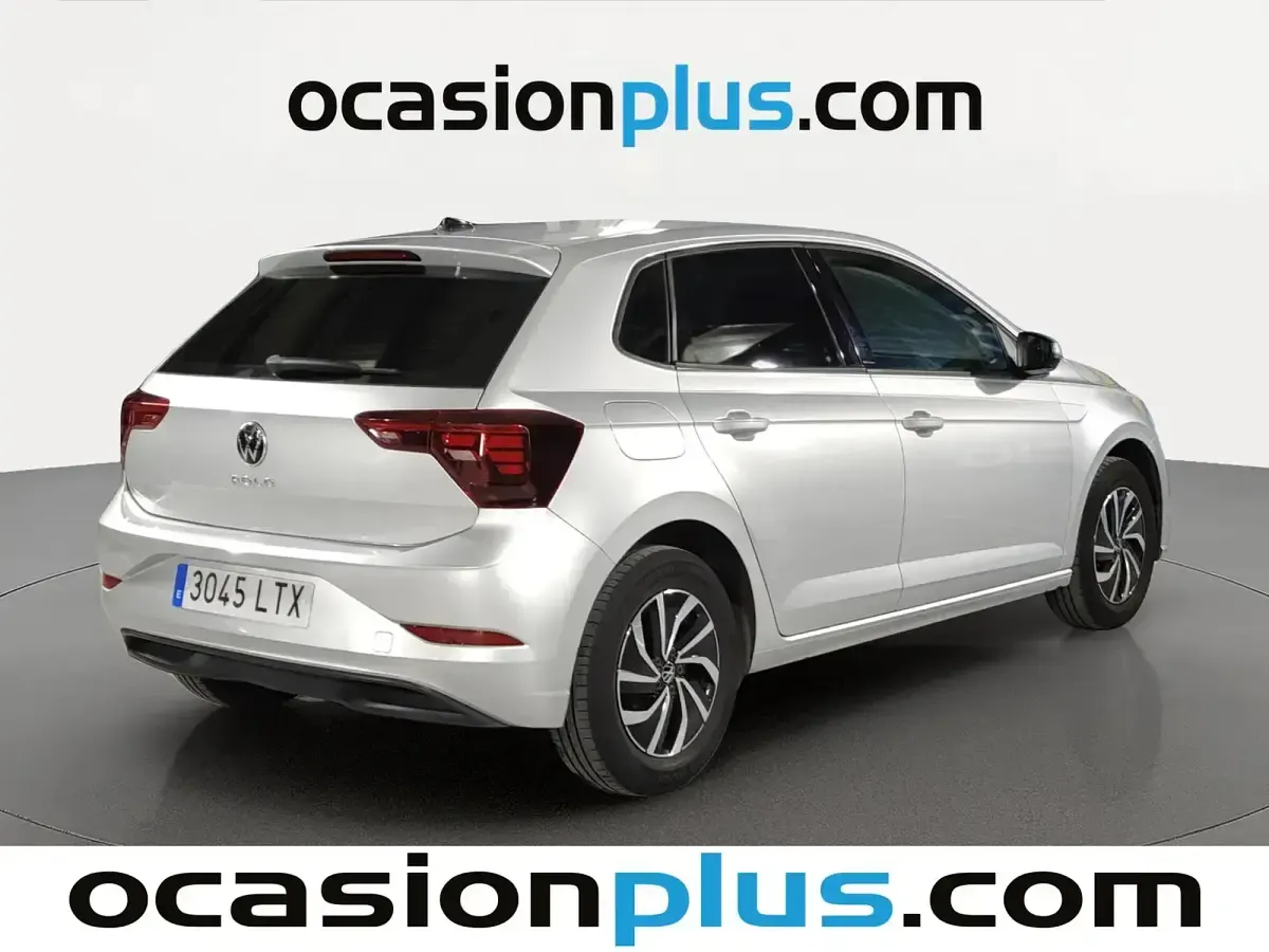 Usado VW Polo Life 95 CV (69 kW) 2021 Gris Utilitario