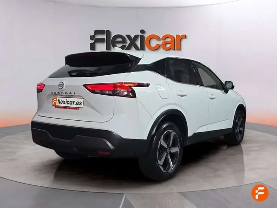 Usado Nissan Qashqai N-Connecta 140 CV (102 kW) 2022 Blanco SUV