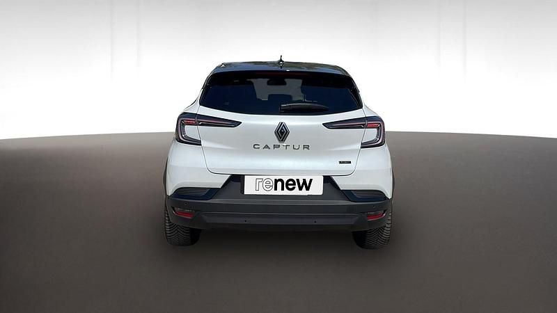 Usado Renault Captur Techno 145 CV (106 kW) 2025 Blanco nacarado techo negro SUV