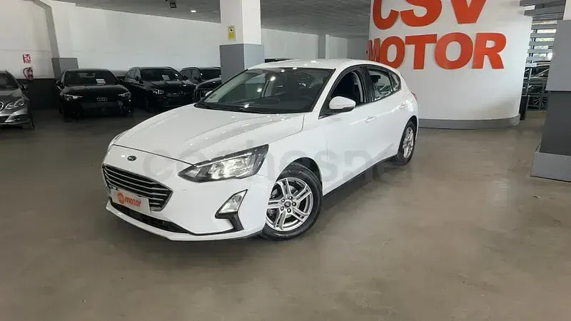 Usado Ford Focus Trend 120 CV (88 kW) 2022 Blanco Berlina