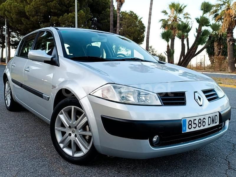 Gris / plata Usado 2005 Renault Mégane II Expression Berlina | 3800 € (Precio justo) - Imagen 1/4