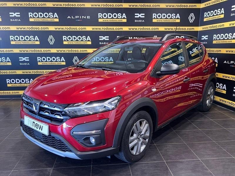 Usado Dacia Sandero Essentiel 100 CV (73 kW) 2021 Rojo Berlina