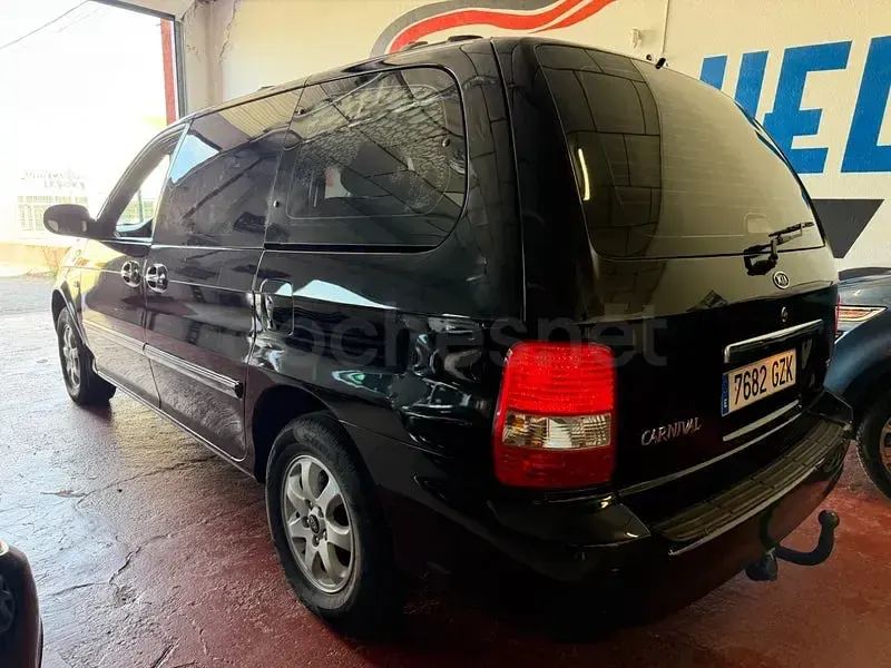 Usado Kia Carnival 185 CV (136 kW) 2007 Negro Monovolumen