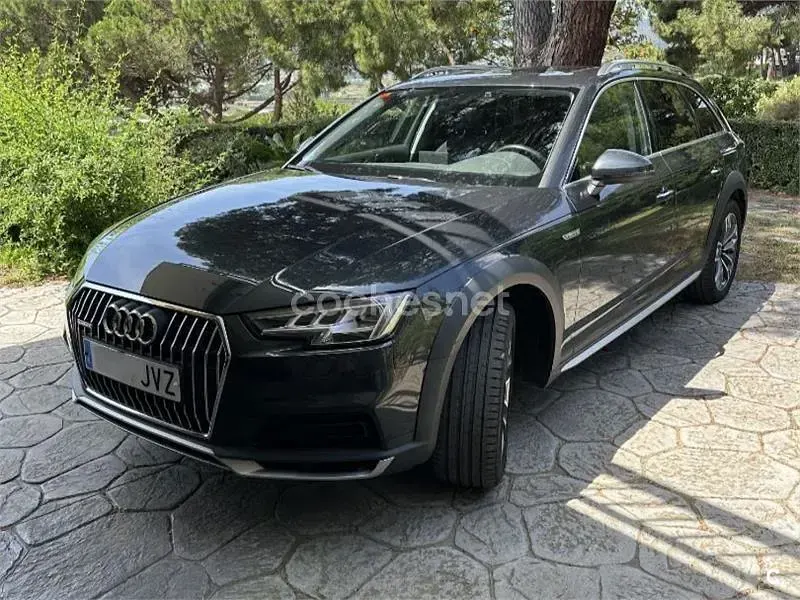 Usado Audi A4 Allroad 252 CV (185 kW) 2017 Gris / plata Familiar