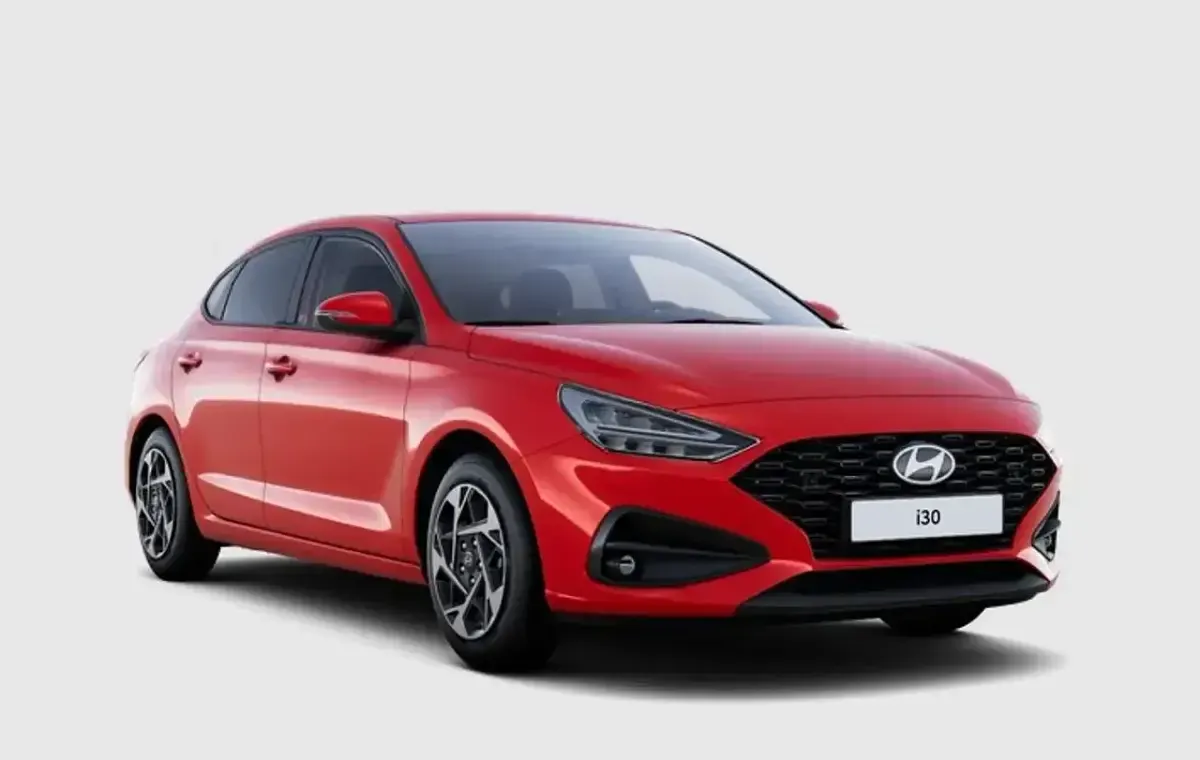 Usado Hyundai i30 101 CV (74 kW) 2024 Rojo