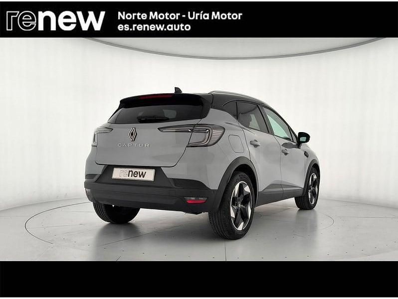 Usado Renault Captur Techno 100 CV (73 kW) 2025 Gris / plata SUV